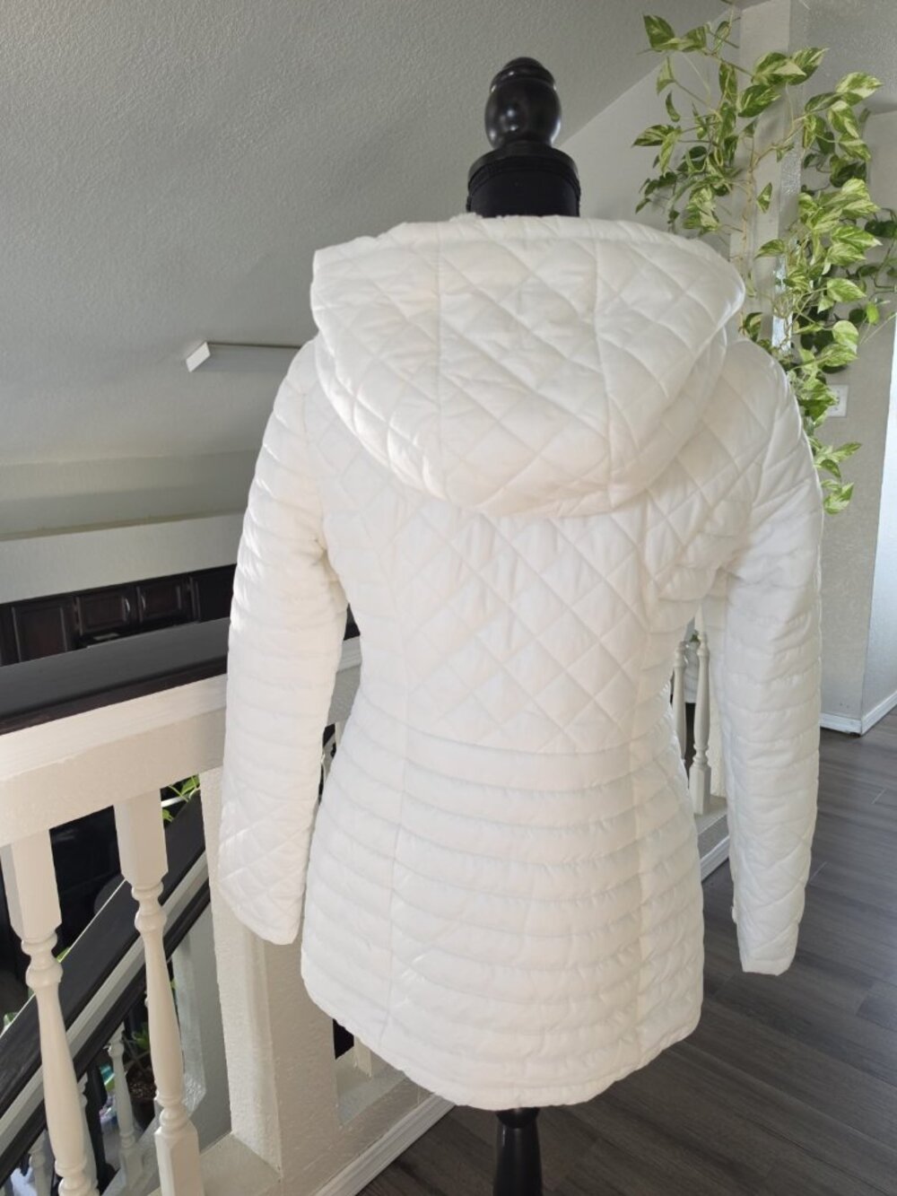 Kenneth Cole New York White Quilted Hooded   Sherpa Puffer Jacket Mid-Length S/P - Picture 2 of 12